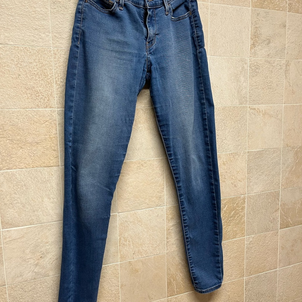 Levi women 720 super skinny jeans